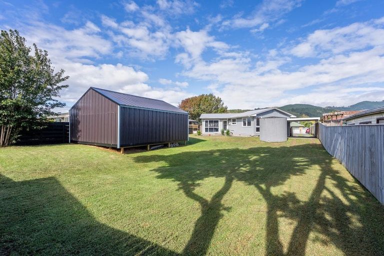Photo of property in 47 Arawhata Road, Paraparaumu, 5032