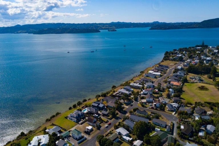 Photo of property in 27 Manaia View Road, One Tree Point, 0118