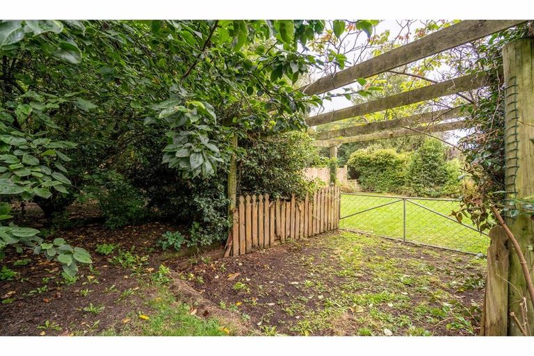 Photo of property in 88 Cooper Road, Tussock Creek, Winton, 9781