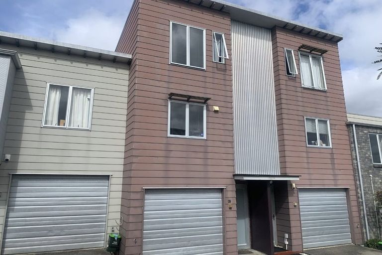 Photo of property in 97 Albionvale Road, Glen Eden, Auckland, 0602