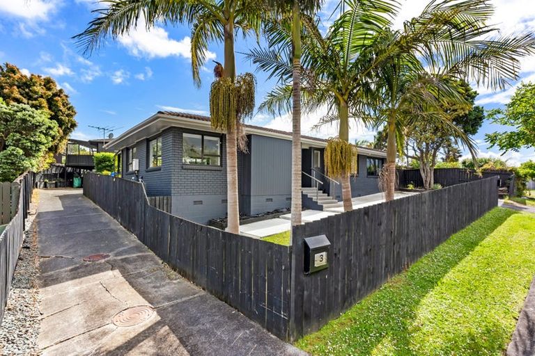 Photo of property in 1/131 Botany Road, Botany Downs, Auckland, 2010