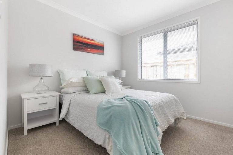 Photo of property in 24 Te Kio Crescent, Papamoa Beach, Papamoa, 3118