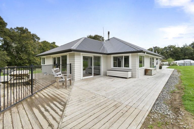 Photo of property in 120 East Mangahuia Road, Rangiwahia, Kimbolton, 4774
