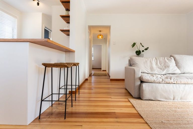 Photo of property in 215 Omata Road, Spotswood, New Plymouth, 4310