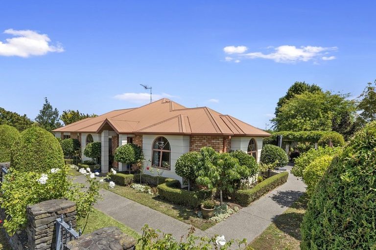 Photo of property in 2 Callum Brae Drive, Rototuna, Hamilton, 3210