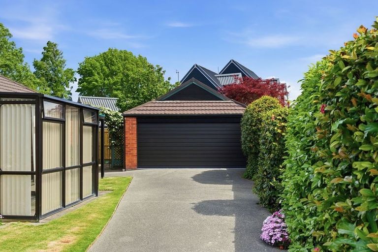 Photo of property in 12 Swithland Place, Avonhead, Christchurch, 8042