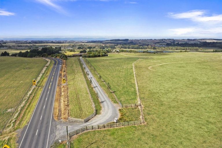 Photo of property in 70 Kakariki Road, Marton, 4787