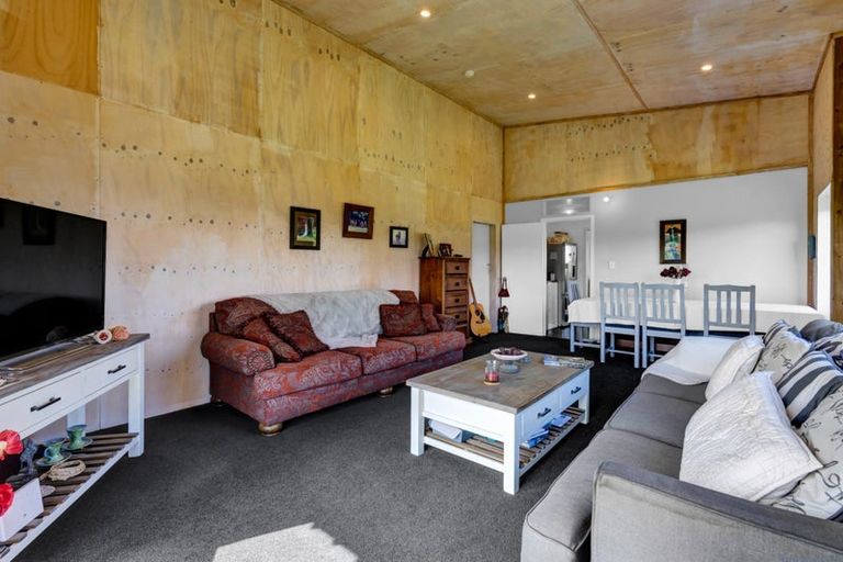 Photo of property in 219 Brown Road, Brixton, Waitara, 4382