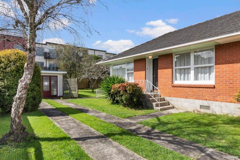 Photo of property in 3/15 Brook Street, Milford, Auckland, 0620