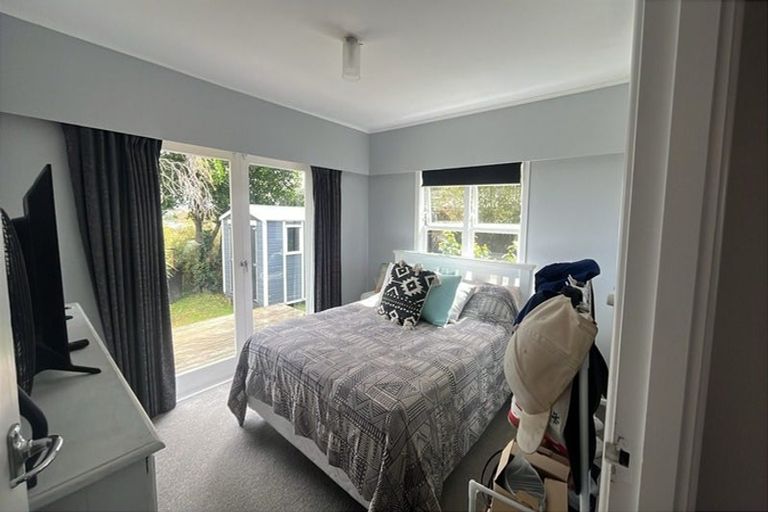 Photo of property in 1/16 Roseburn Place, Pakuranga, Auckland, 2010