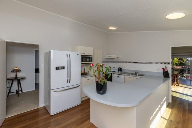 Photo of property in 71 Donovan Road, Paraparaumu Beach, Paraparaumu, 5032