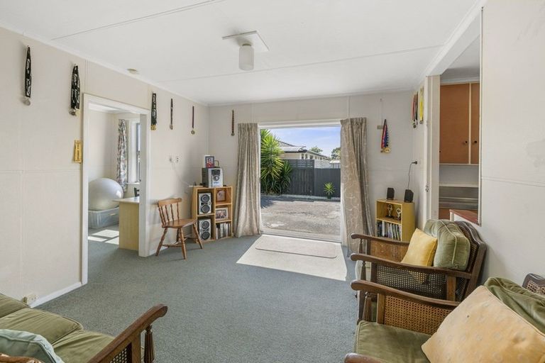 Photo of property in 160a Winchester Street, Levin, 5510