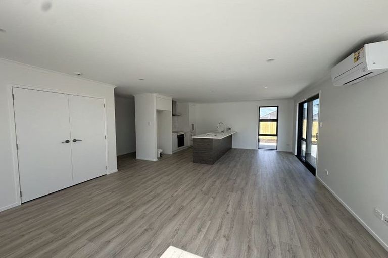 Photo of property in 10 Enchantment Lane, Karaka, 2113