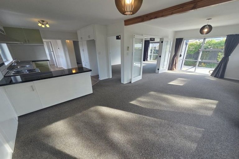 Photo of property in 42 Waratah Street, Avondale, Christchurch, 8061