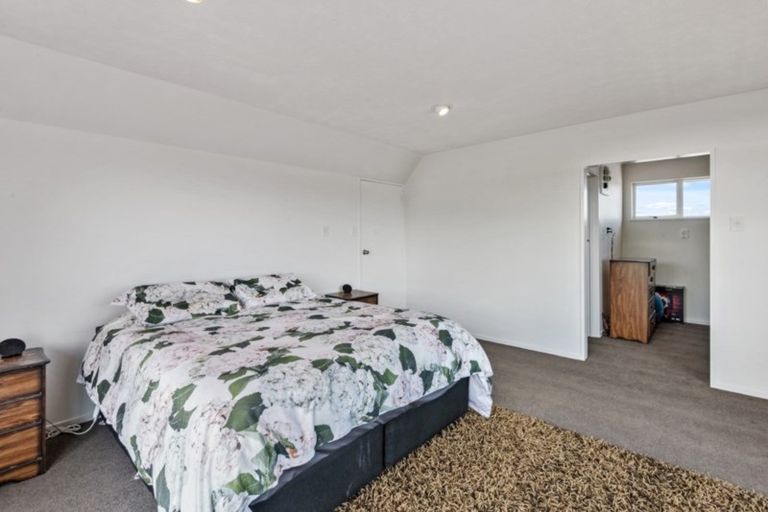 Photo of property in 4 Portnall Place, Parklands, Christchurch, 8083