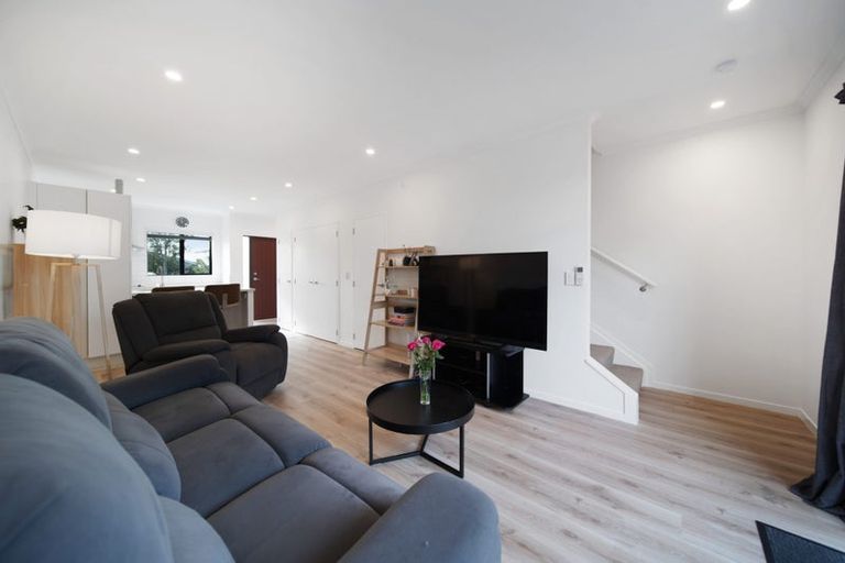 Photo of property in 15b Ventura Street, Mangere, Auckland, 2022