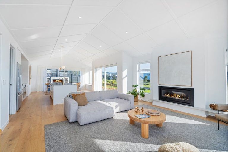 Photo of property in 26 Awatea Drive, Whitianga, 3510