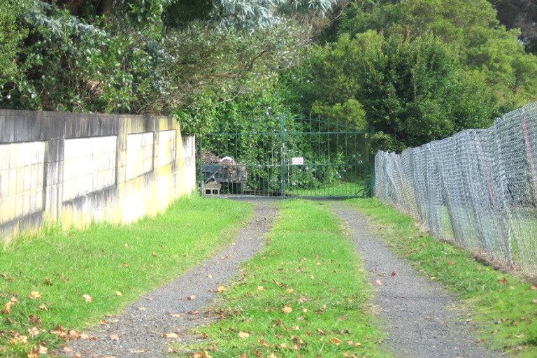 Photo of property in 10 Treeway, Sunnyhills, Auckland, 2010