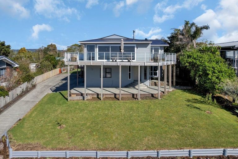 Photo of property in 16 Seaview Road, Ruakaka, 0116