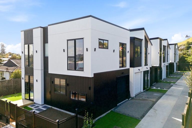 Photo of property in 31a Wallace Road, Mangere Bridge, Auckland, 2022