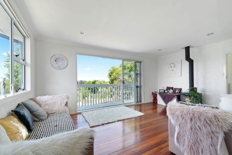 Photo of property in 7 Ellesmere Crescent, Pakuranga Heights, Auckland, 2010