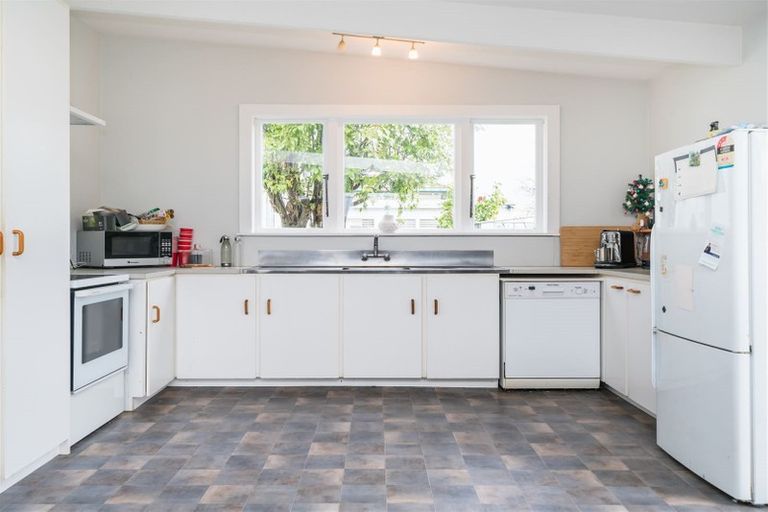 Photo of property in 31 Dahlia Street, Palmerston North, 4410