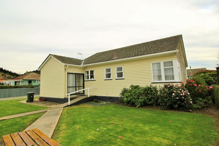 Photo of property in 17 Farnham Street, Oamaru North, Oamaru, 9400