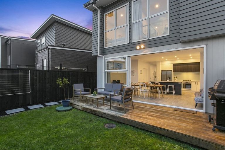 Photo of property in 21 Spotted Dove Road, Hobsonville, Auckland, 0616