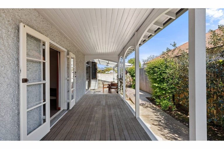 Photo of property in 90 Opawa Road, Opawa, Christchurch, 8023