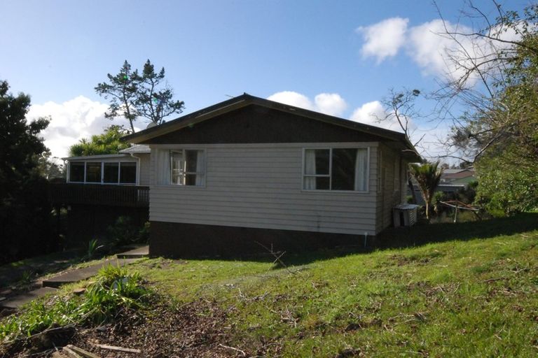 Photo of property in 58 Sunnyside Road, Sunnyvale, Auckland, 0612