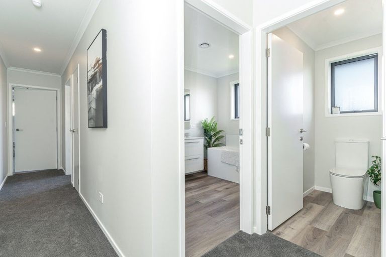 Photo of property in 37 Rhodes Street, Carterton, 5713