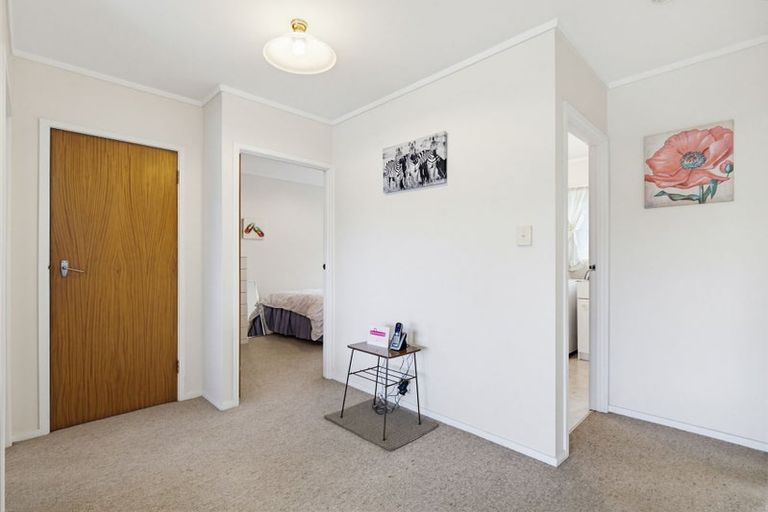 Photo of property in 10/16 Willerton Avenue, New Lynn, Auckland, 0600