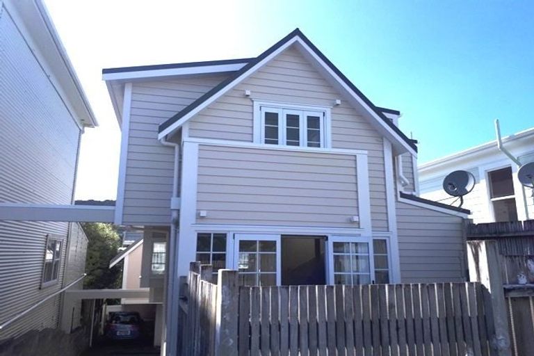 Photo of property in 97 Tasman Street, Mount Cook, Wellington, 6021