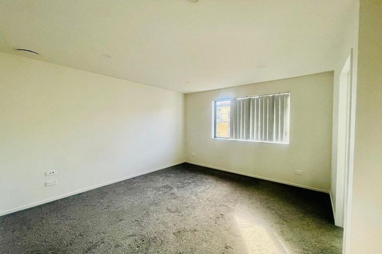 Photo of property in 10a Benton Place, Manurewa, Auckland, 2102