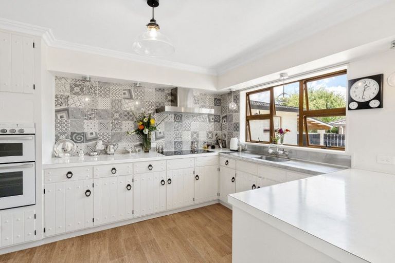 Photo of property in 15a Stuart Street, Levin, 5510