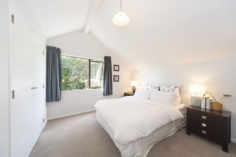 Photo of property in 84a Strathmore Avenue, Strathmore Park, Wellington, 6022