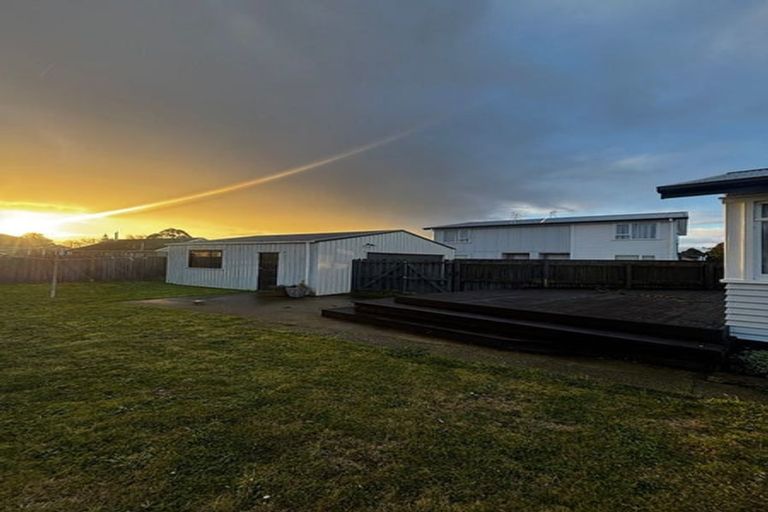 Photo of property in 23 Camden Street, Redwood, Christchurch, 8051