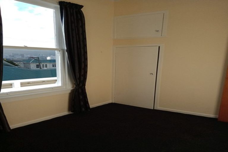 Photo of property in 5 Claremont Grove, Mount Victoria, Wellington, 6011