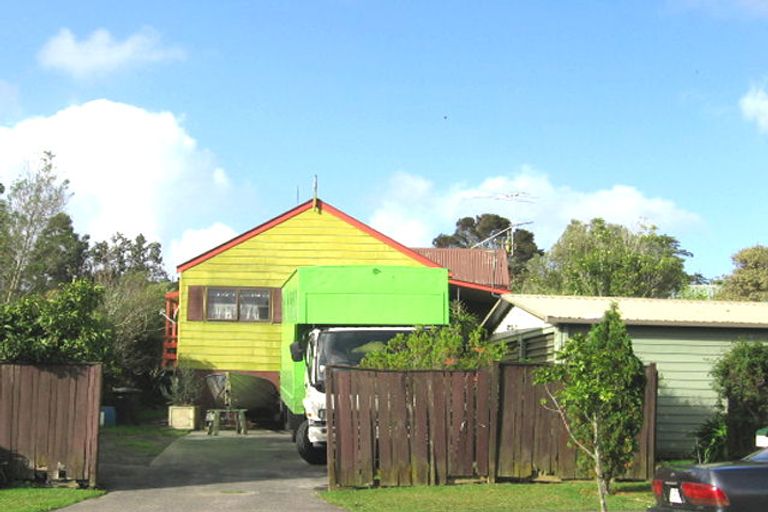 Photo of property in 5 Karepo Crescent, Ranui, Auckland, 0612