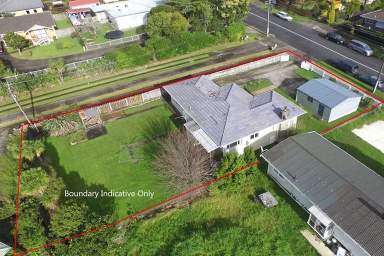Photo of property in 57 Mcleod Road, Te Atatu South, Auckland, 0610