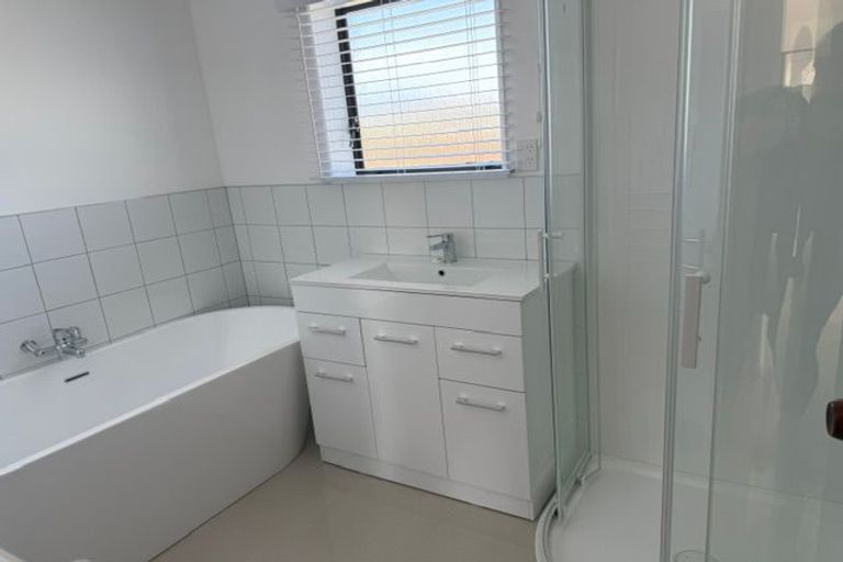 Photo of property in 2a Pine Road, Orewa, 0931