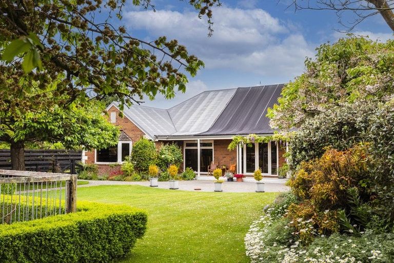 Photo of property in 3 Fairview Briars, Rangiora, 7400