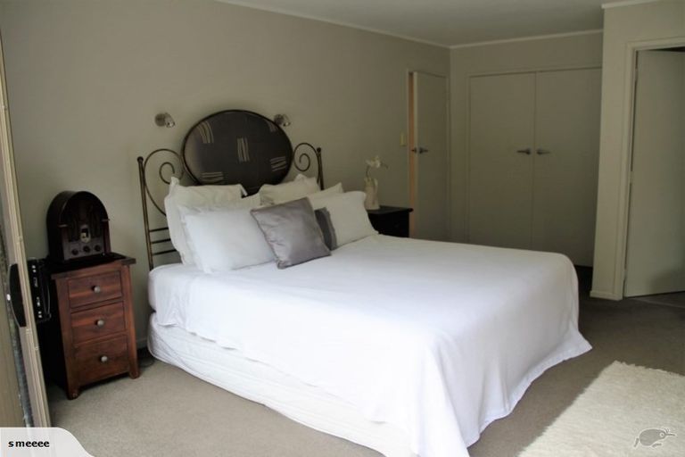 Photo of property in 43 Sharon Road, Waiake, Auckland, 0630