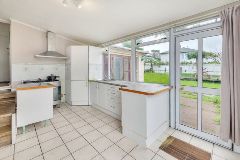 Photo of property in 144 Hepburn Road, Glendene, Auckland, 0602