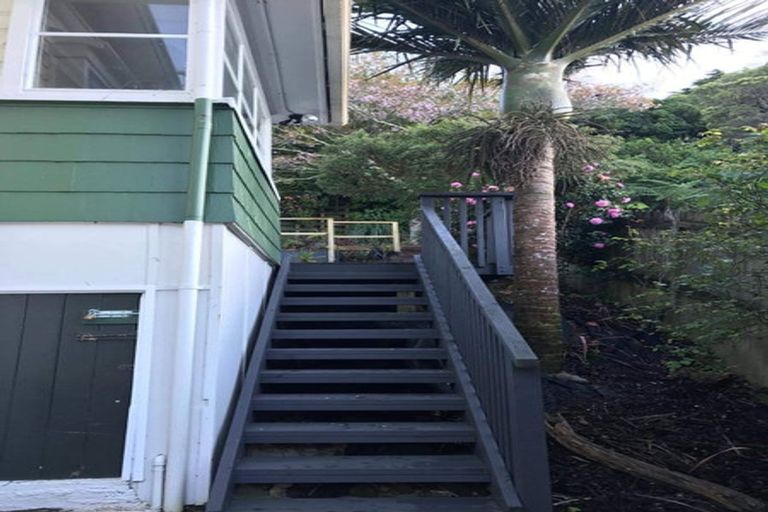 Photo of property in 64 Awarua Street, Ngaio, Wellington, 6035