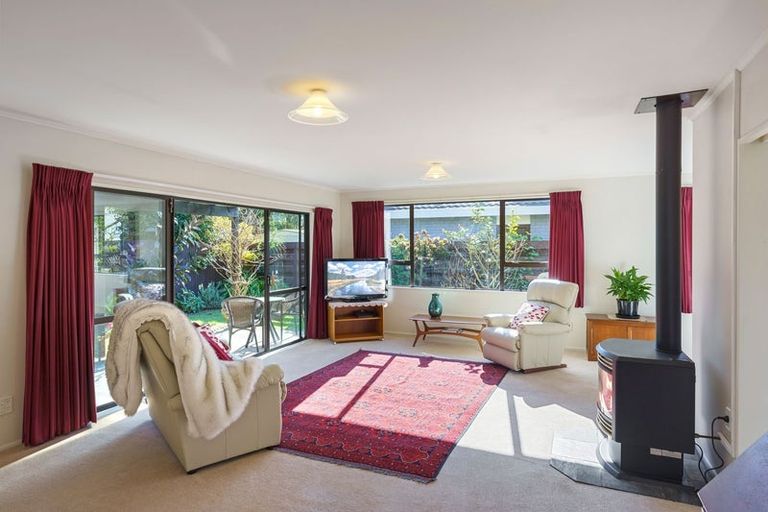 Photo of property in 37 Matai Street, Waikanae, 5036