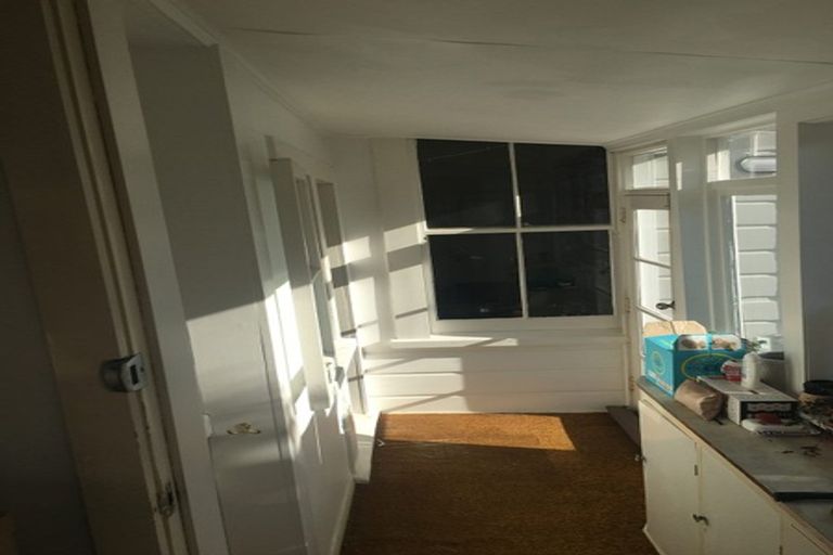 Photo of property in 19 Myrtle Crescent, Mount Cook, Wellington, 6021