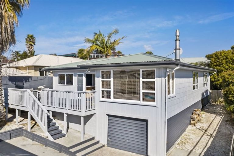 Photo of property in 2/28 Bay Street, Red Beach, 0932