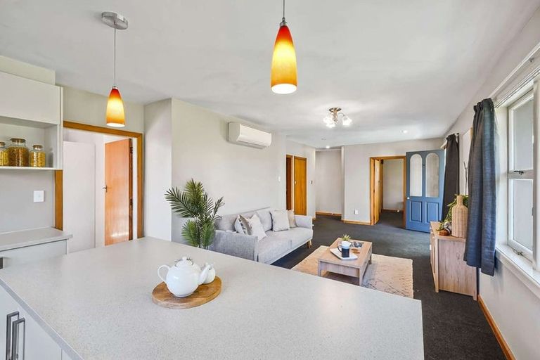 Photo of property in 47 Middlepark Road, Sockburn, Christchurch, 8042