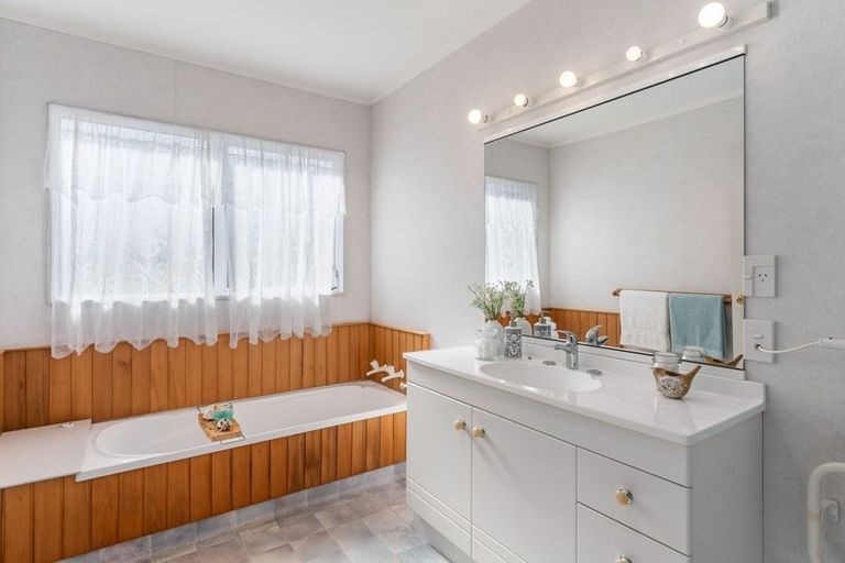 Photo of property in 300 Manly Street, Paraparaumu Beach, Paraparaumu, 5032